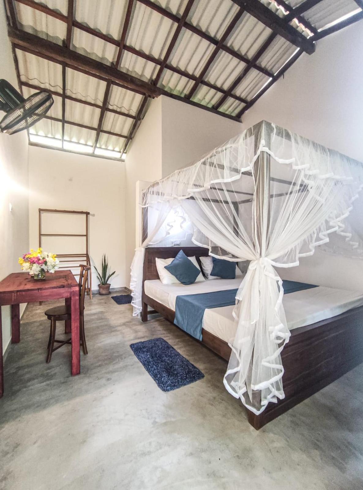 Midigama Inn Ahangama Exterior photo